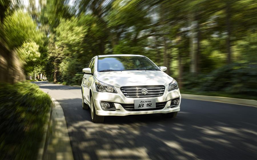  Suzuki Alivio 2014 года  (фото 27 из 27)